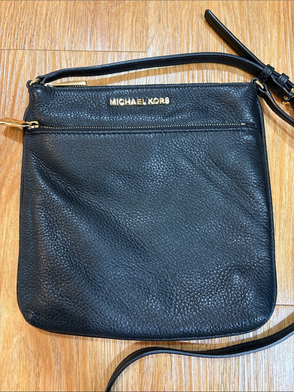 Michael Kors Riley Small Black Pebbled Leather Crossbody Messenger Bag Purse